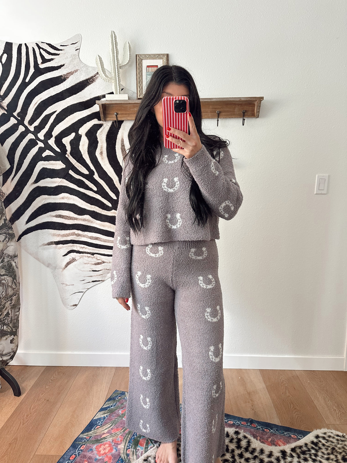 Cozy Horseshoe Knit Pants Set