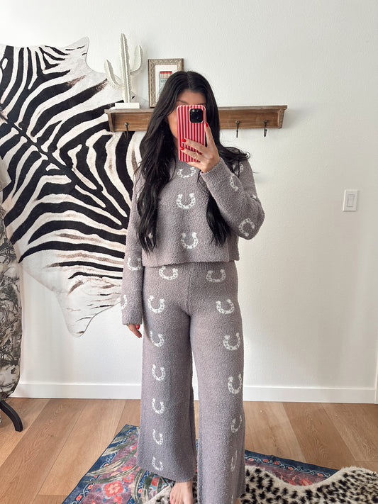 Cozy Horseshoe Knit Pants Set